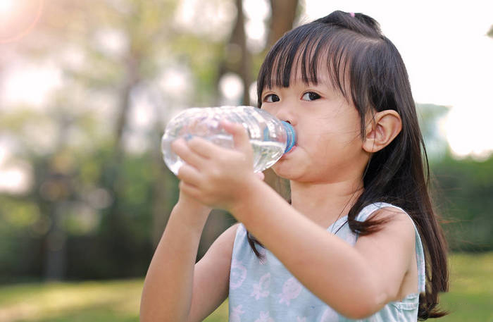 4种影响免疫力的水，别再给孩子喝了！