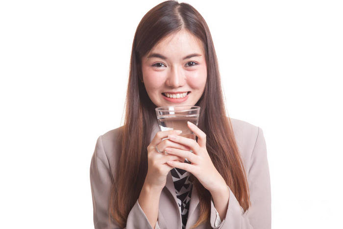 多喝还原水有助于改善高血脂