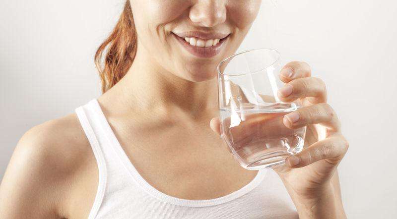 喝还原水对 身体有益